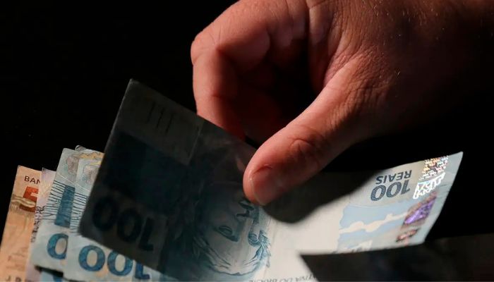 © José Cruz/Agência Brasil Juro do consignado para setor privado sobe para 59,1% ao ano em abril